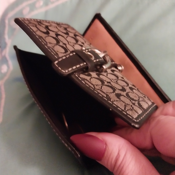 WOW*SALE*Vintage Coach Buckle Bifold Wallet ** - Picture 6 of 10